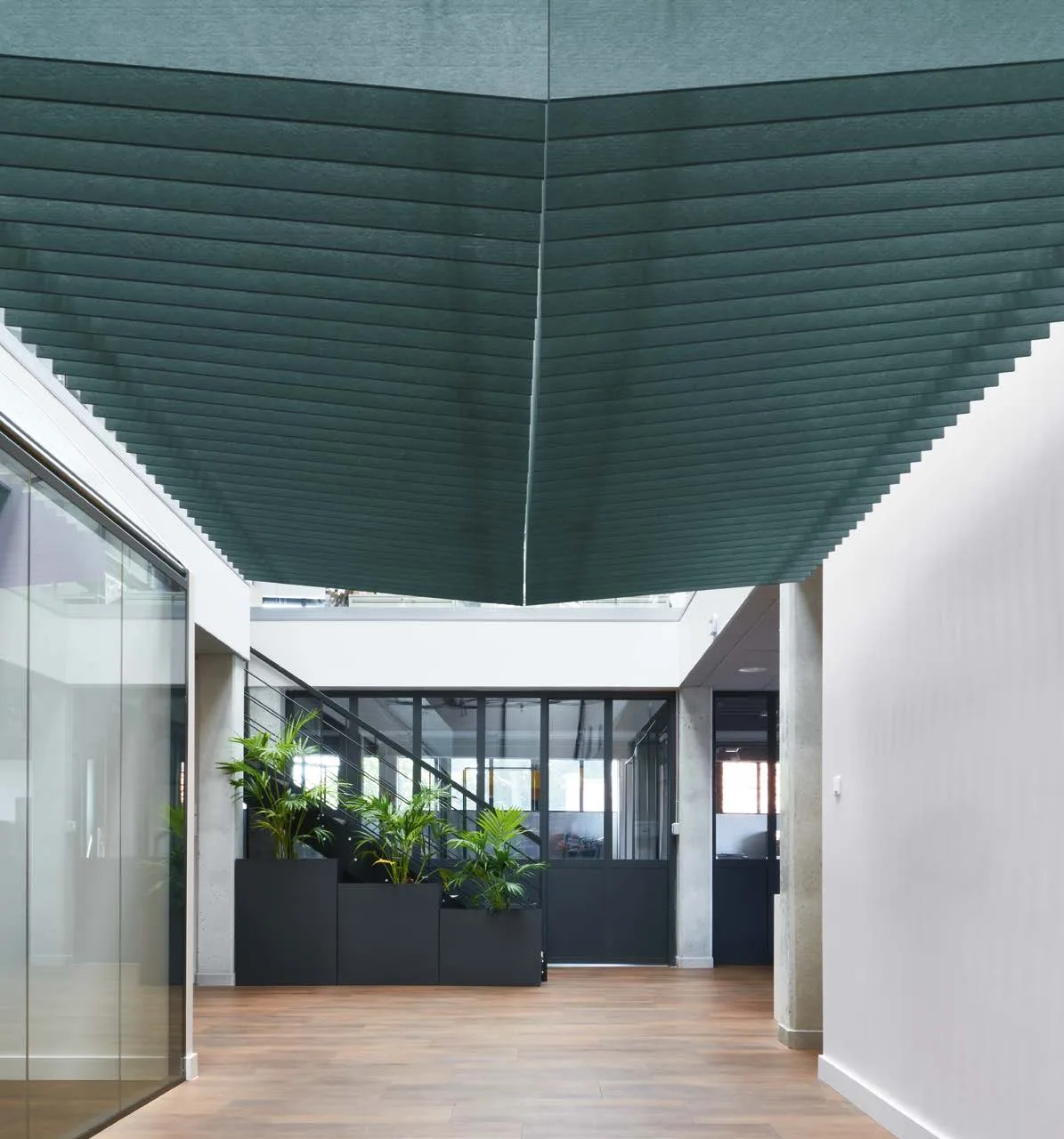 מערכת תקרת טיח אקוסטי תלויה - StoSilent Distance